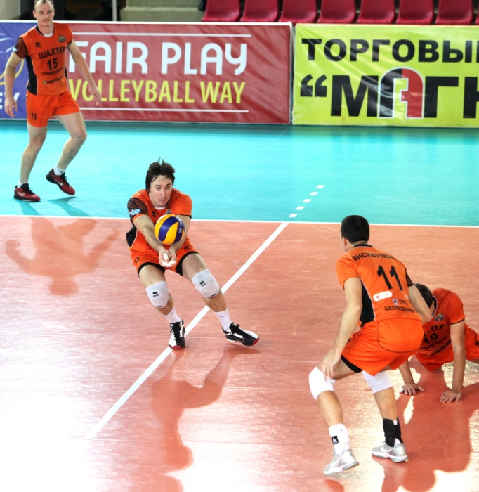 challenge cup. shahter phoinikas_3