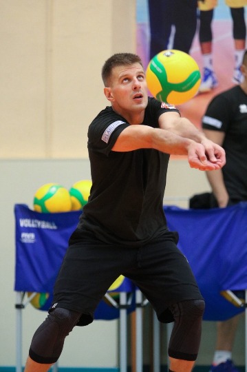 17-Hnk7s8vF8WQ
