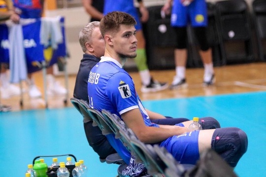 04-7QOUI7tvOtI