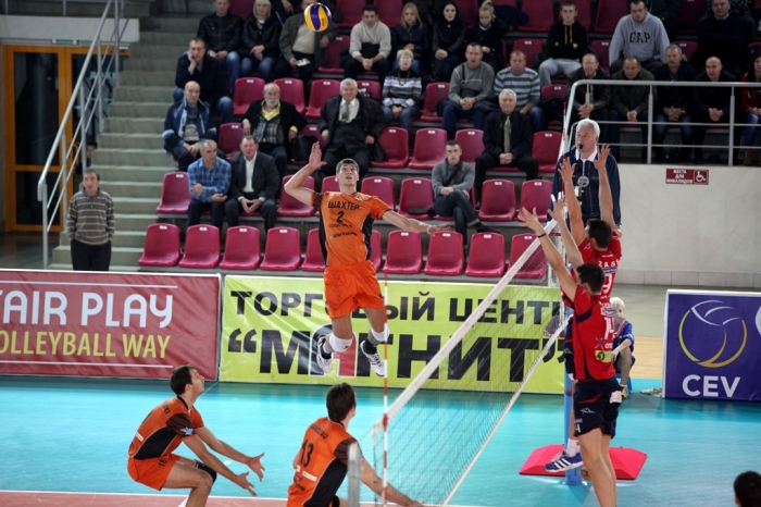challenge cup. shahter phoinikas_1