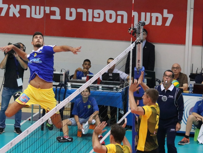 Maccabi - Shakhtior in Tel Aviv_19