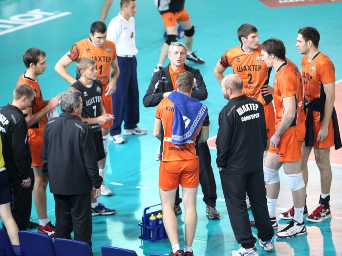 challenge cup. shahter phoinikas_5