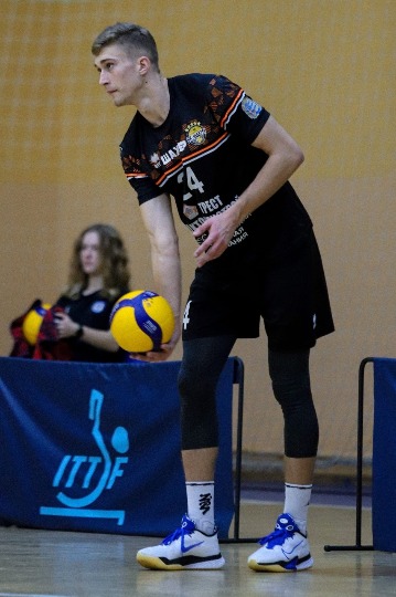 05-oRO4A5JvU_g